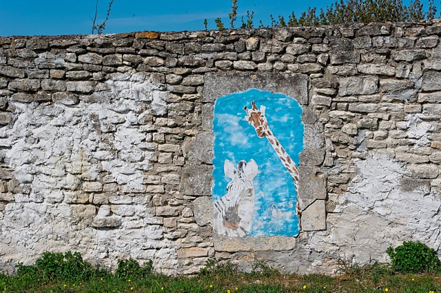 à travers